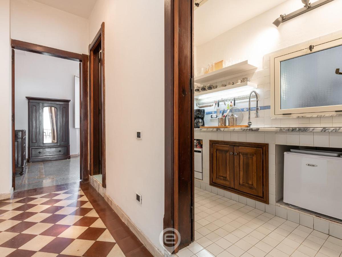 Mirabel Apartment - Wonderful Flat In City Center Cagliari Exterior photo