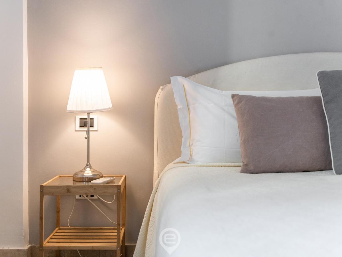 Mirabel Apartment - Wonderful Flat In City Center Cagliari Exterior photo