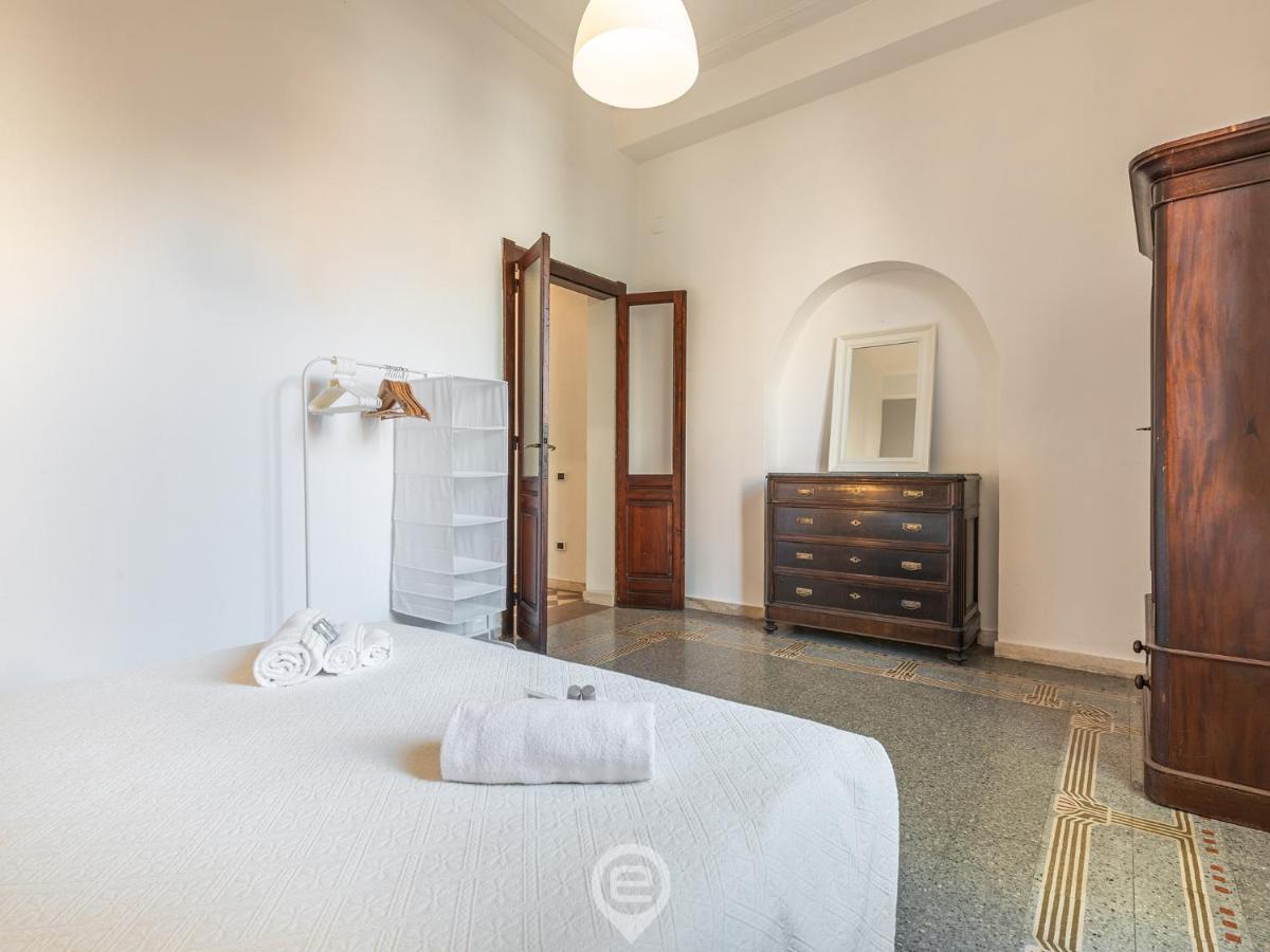 Mirabel Apartment - Wonderful Flat In City Center Cagliari Exterior photo